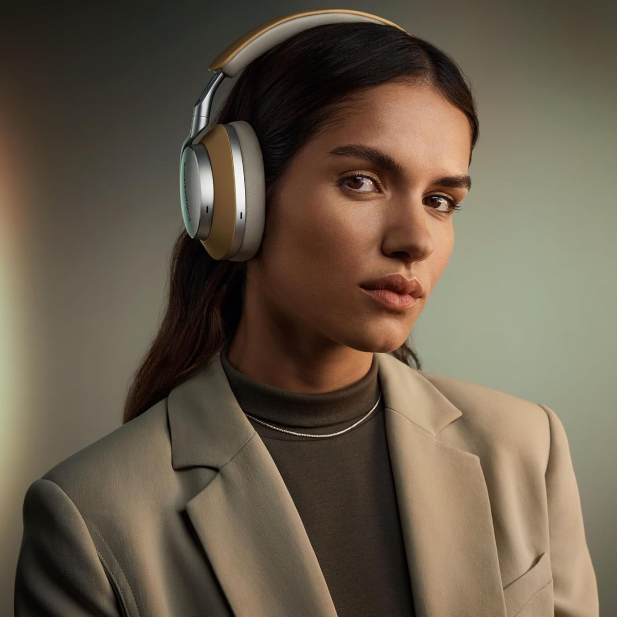 Bowers & Wilkins ヘッドホン Px8のレンタル